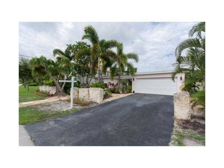 2845 SW 4th St, Boynton Beach, FL 33435