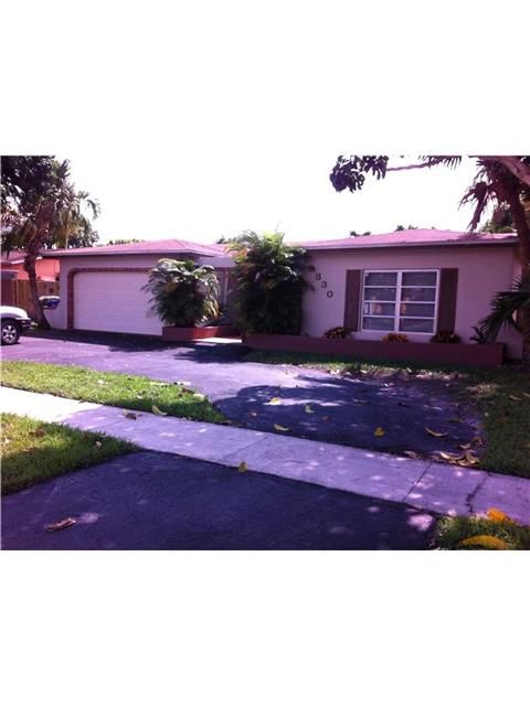 8830 NW 8 ST, Hollywood, FL 33024