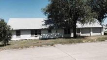 902 S Wilson Ave Chanute, KS 66720