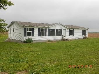 6689 S 950 E, Oakland City, IN 47660