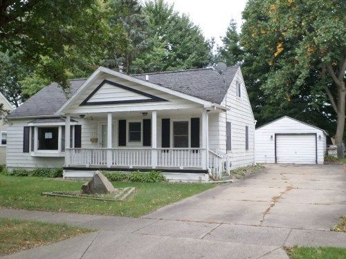 636 Maple St, Grand Ledge, MI 48837