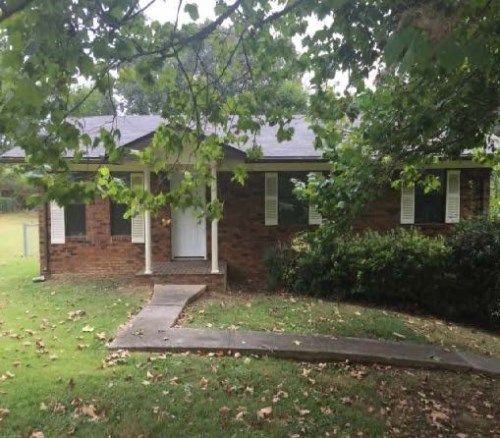 2631 Randall Rd, Strawberry Plains, TN 37871