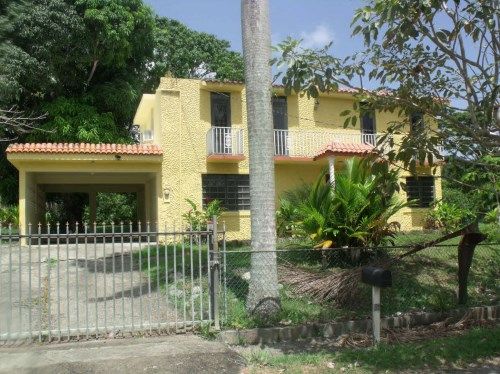 Calle 16 Colinas Del Yunque Dev H-39, Rio Grande, PR 00745