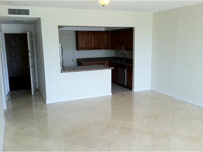 3505 S OCEAN DR # 302, Hollywood, FL 33019