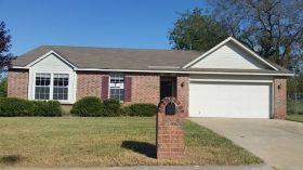 1039 E Young Pl, Tulsa, OK 74106