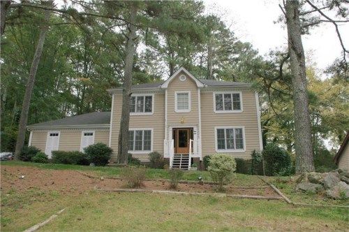 2848 Creekwood Drive, Snellville, GA 30078