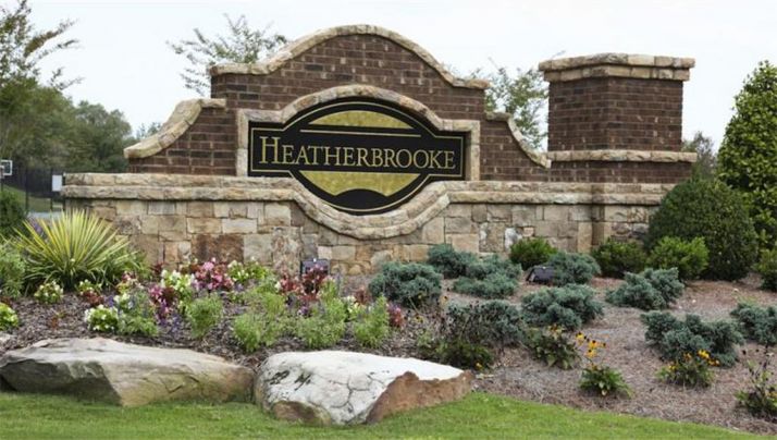 1944 Heatherbrooke Lane, Acworth, GA 30101