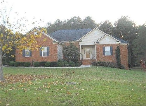 230 Country Walk, Social Circle, GA 30025