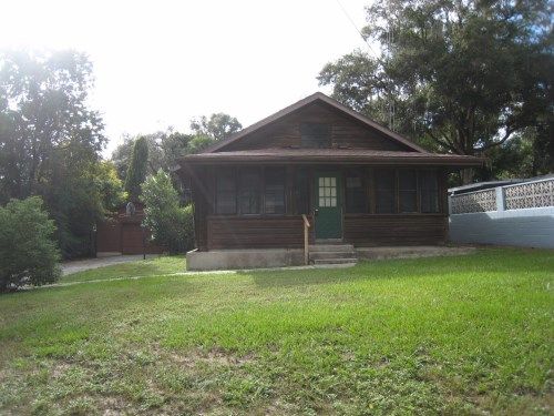 18 W Morningview Dr, Eustis, FL 32726