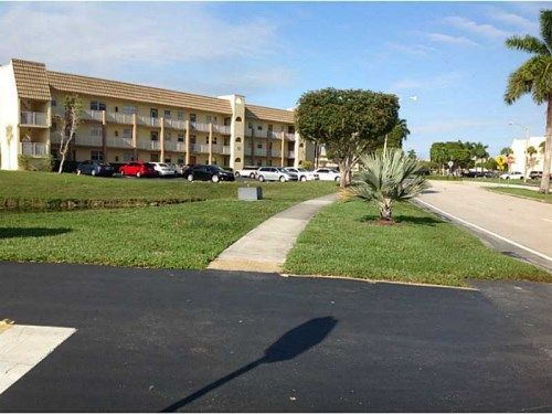 8135 SUNRISE LAKES BL # 105, Fort Lauderdale, FL 33322