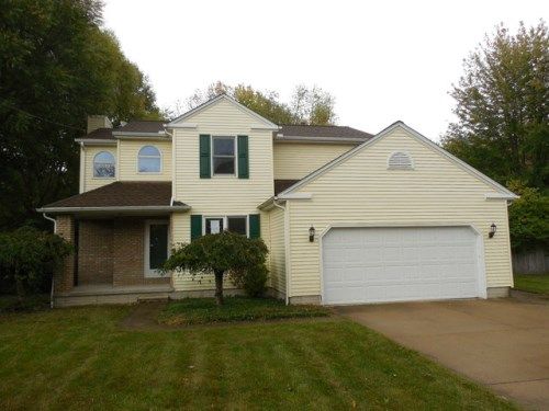 451 Maple Ave, Sheffield Lake, OH 44054