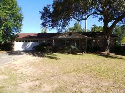 6036 Westshore Dr, Pensacola, FL 32526