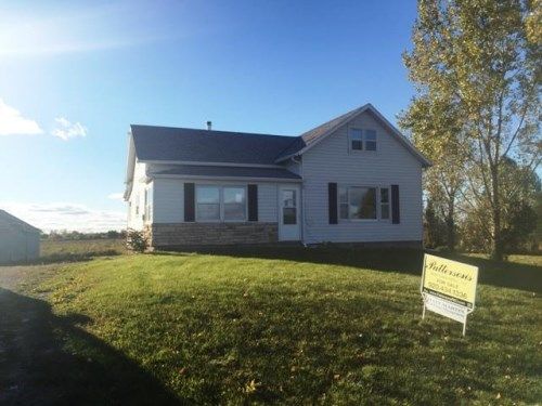 N3565 Green Valley Rd, Pulaski, WI 54162