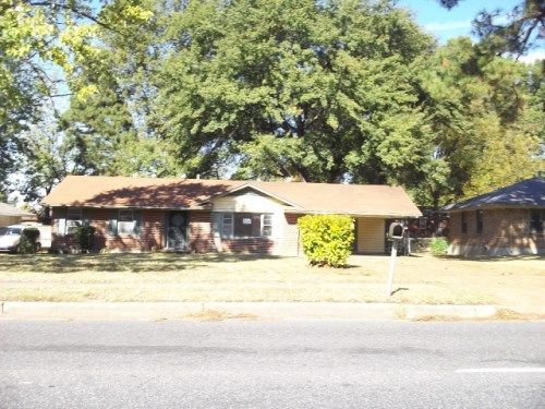 1496 E Holmes Road, Memphis, TN 38116