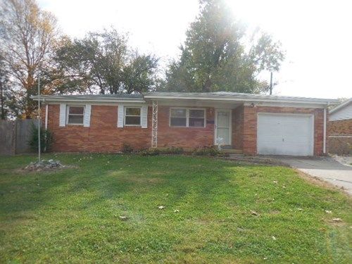 1012 N Fairlawn Cir E, Evansville, IN 47711