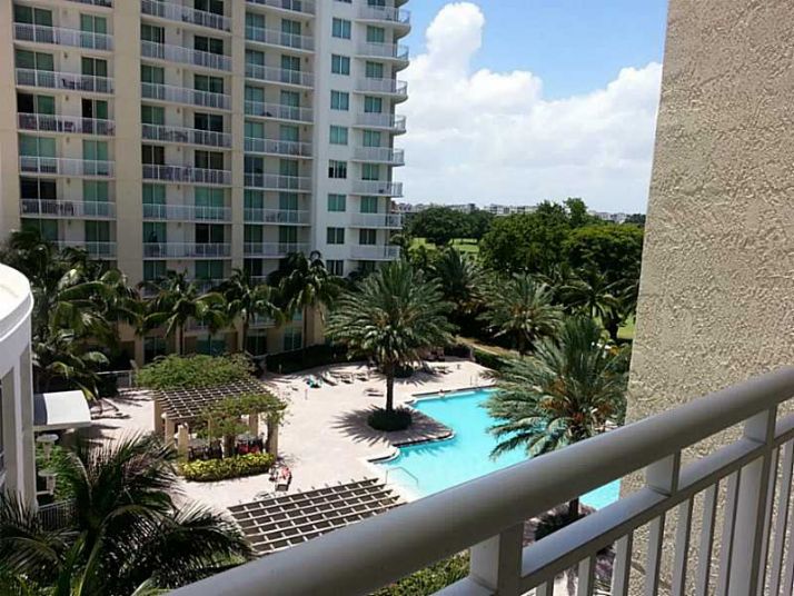 1755 E HALLANDALE BEACH # 408E, Hallandale, FL 33009