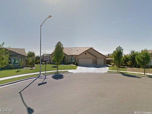 18Th, Kerman, CA 93630