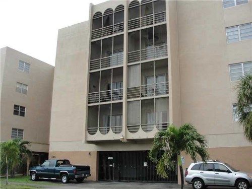 4670 W 13 LN # 509, Hialeah, FL 33012