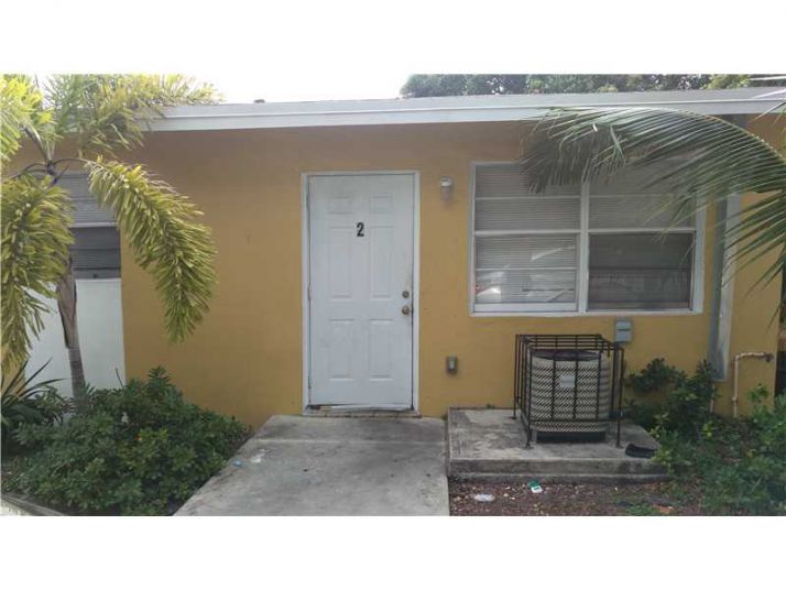 706 SW 4 TE # 1-4, Dania, FL 33004