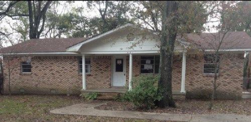 421 E 2nd Street, Lonoke, AR 72086