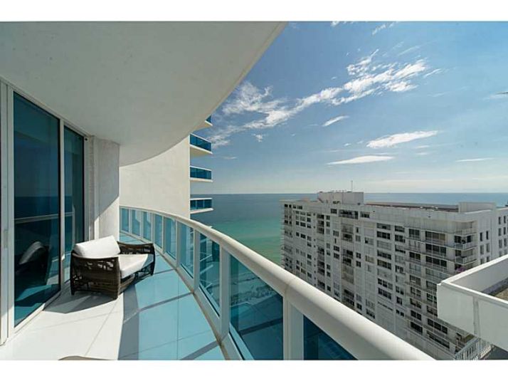 2711 S OCEAN DR # 1906, Hollywood, FL 33019