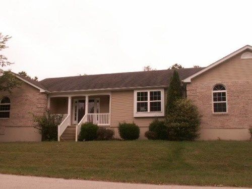 1916 Deer Run Trl, Pacific, MO 63069