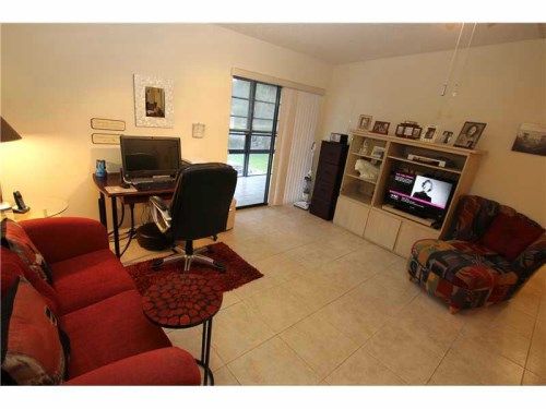 9948 S BELFORT CR # 201, Fort Lauderdale, FL 33321