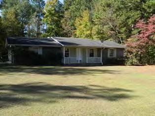 415 Elizabeth Dr, Roanoke, AL 36274