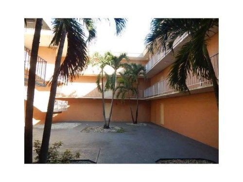 17650 NW 68 AV # A1005, Hialeah, FL 33015