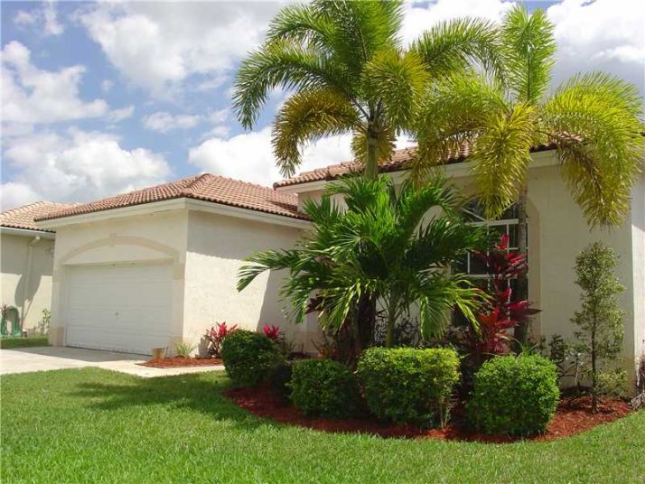 2907 AUGUSTA DRIVE, Homestead, FL 33035