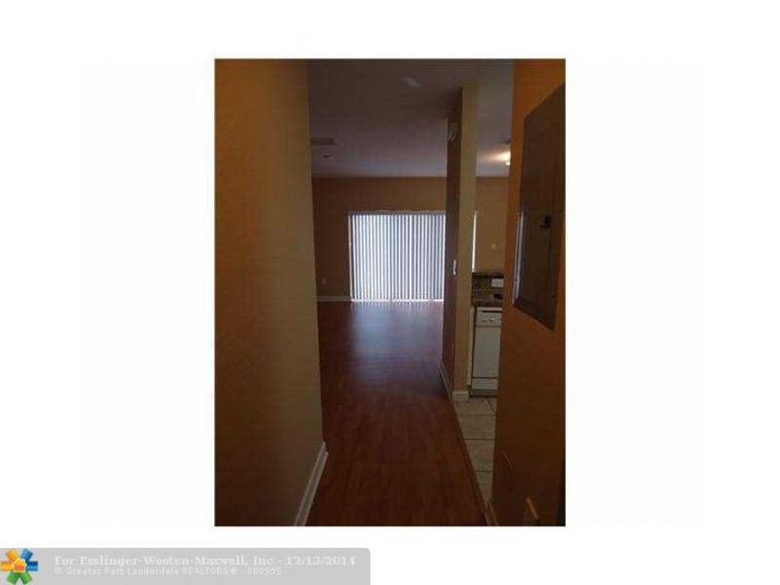 3355 NE 13 Circle Dr Dr # 201-28, Homestead, FL 33033