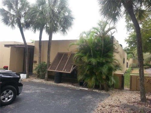 2094 NE 3 CT # 2094, Homestead, FL 33033