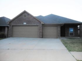 17613 Pond Walk Court, Edmond, OK 73012