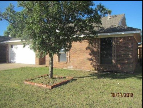 4204 Ridgeway Dr, Plainview, TX 79072