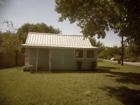 302 E Dallas Ave, Seadrift, TX 77983