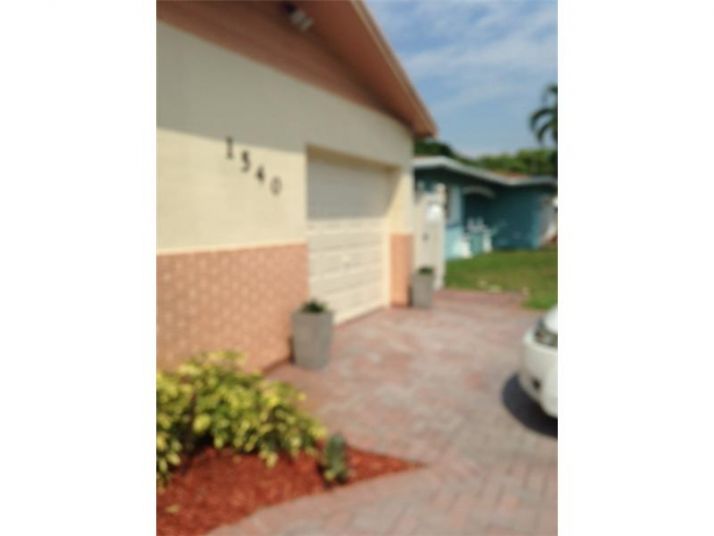 1540 NW 74TH TE, Hollywood, FL 33024