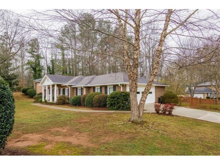 185 Stayman Drive, Roswell, GA 30075