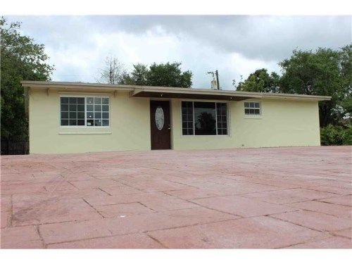 2011 SW 97 AV, Hollywood, FL 33025