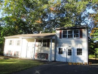 43 Brickyard Rd, Clinton, CT 06413