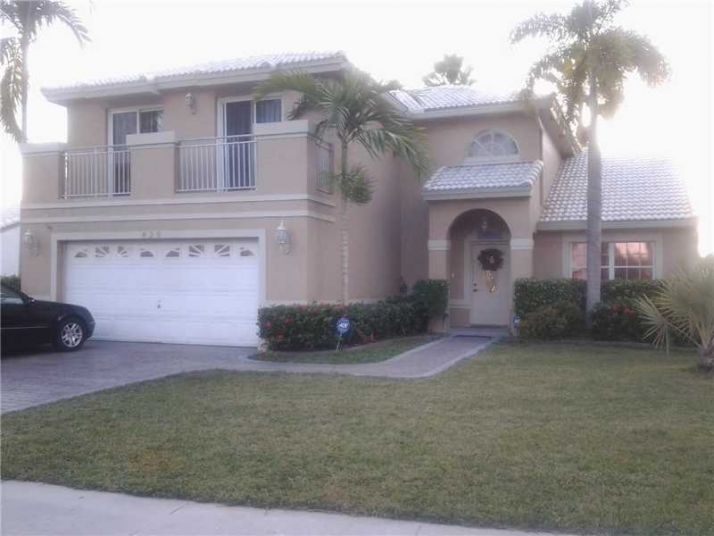 420 NW 187 AV, Hollywood, FL 33029