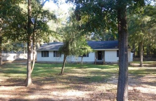 1343 Lake Dr, Summerton, SC 29148