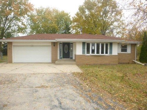 19618 Spring St, Union Grove, WI 53182