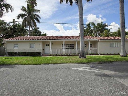 702 S 13 AV, Hollywood, FL 33019