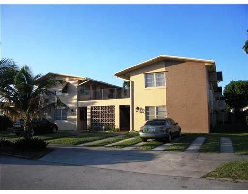 1733 MAYO ST # 8, Hollywood, FL 33020