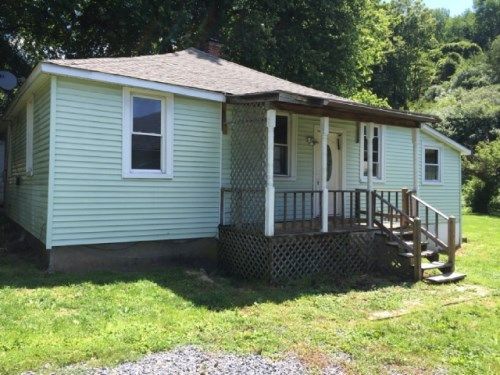 2355 Pennsylvania Ave, Martins Creek, PA 18063