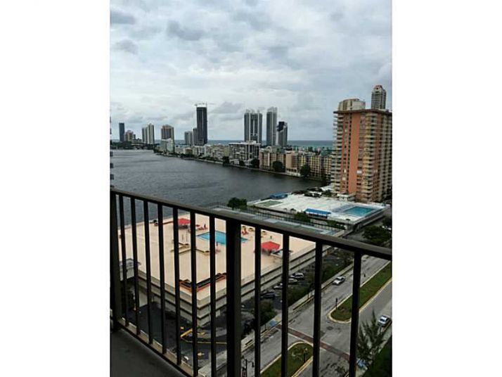 290 174 ST # 1812, North Miami Beach, FL 33160