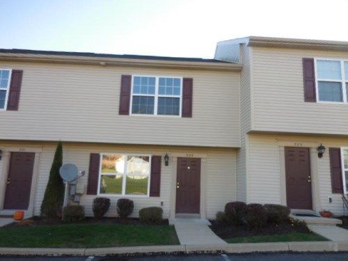 223 Wooley Hollow Ct, Mechanicsburg, PA 17055