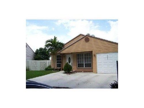 1061 SW 85 AV, Hollywood, FL 33025