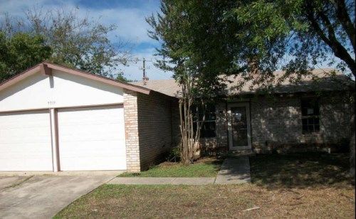 9519 Cliff Way St, San Antonio, TX 78250