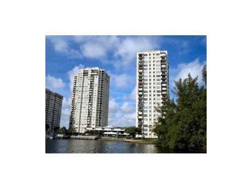 2780 NE 183 # 203, Miami, FL 33180